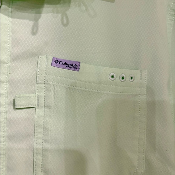 Columbia Men's Casual Green and Navy Button Down Shirts-2 Shirts - Picture 4 of 9